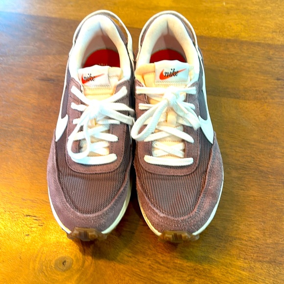 Nike Shoes - Nike Retro Comeback Shoes